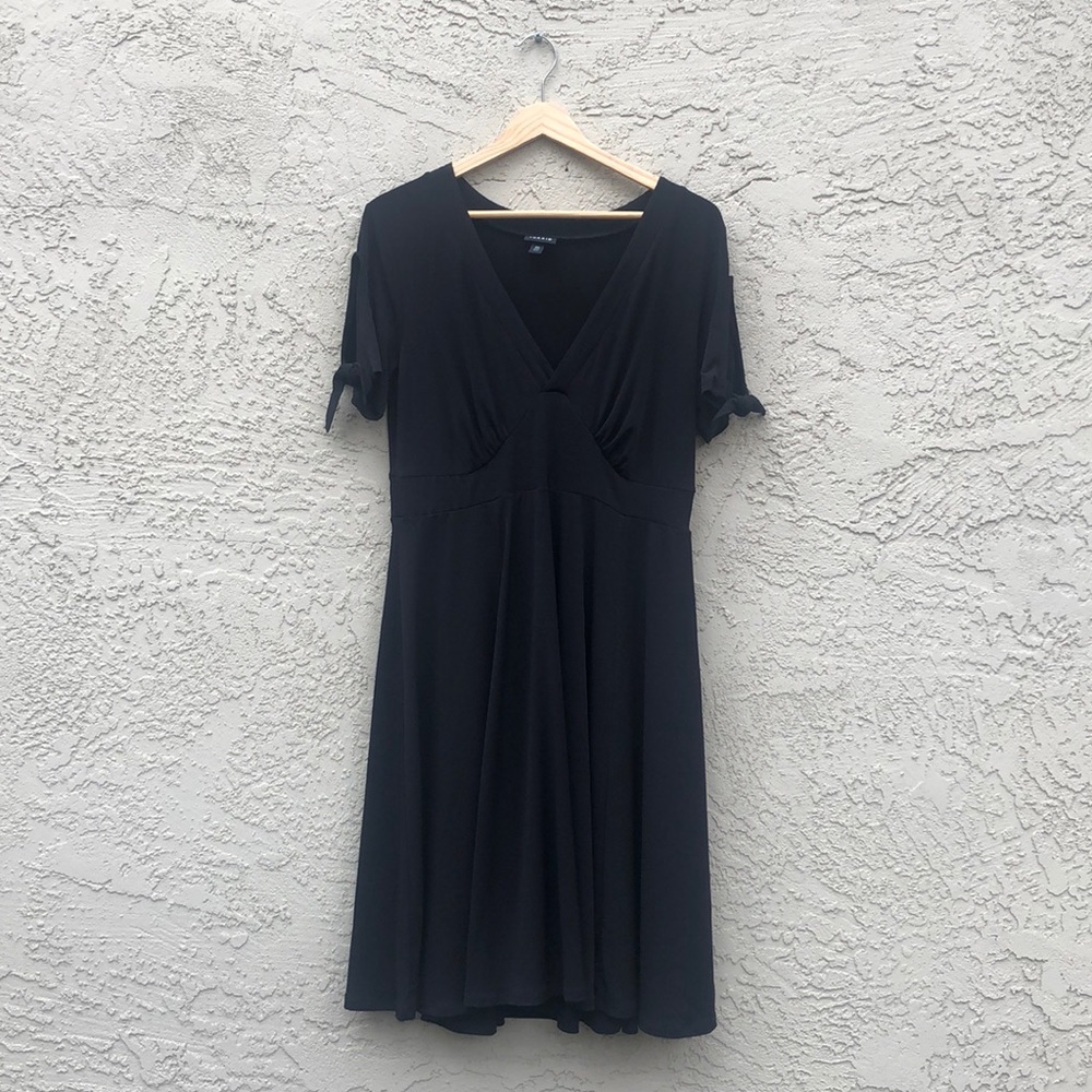 Cute and comfy black dress.